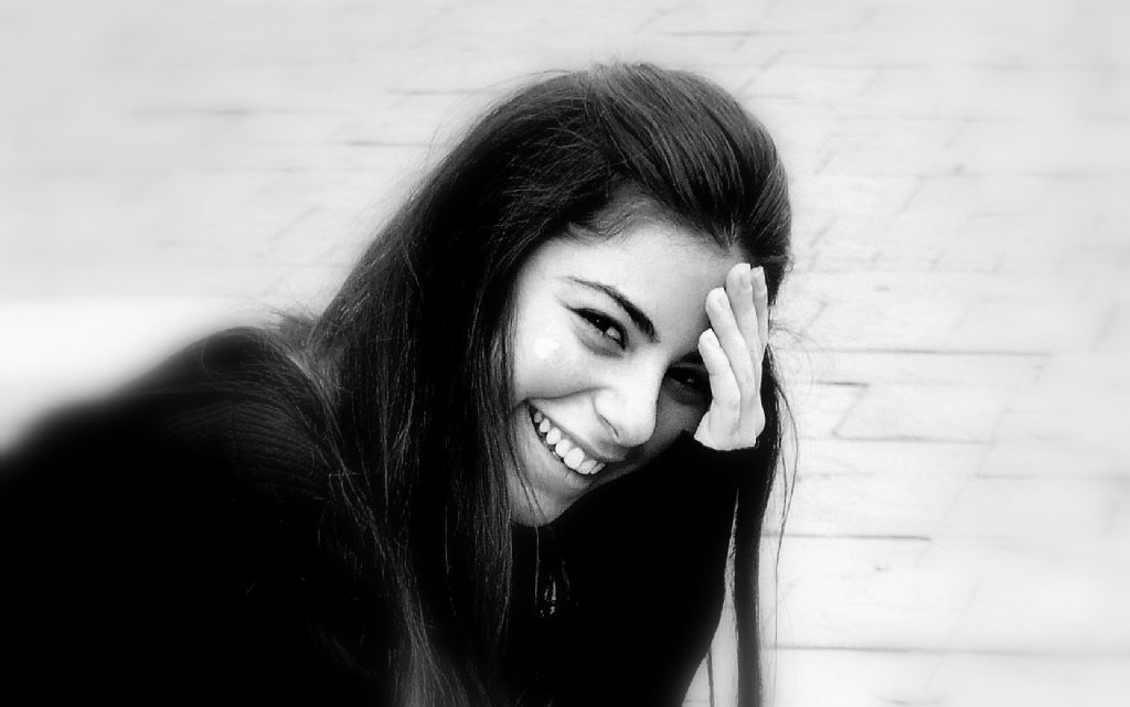 Mutlu ol , mutluluk ol :)