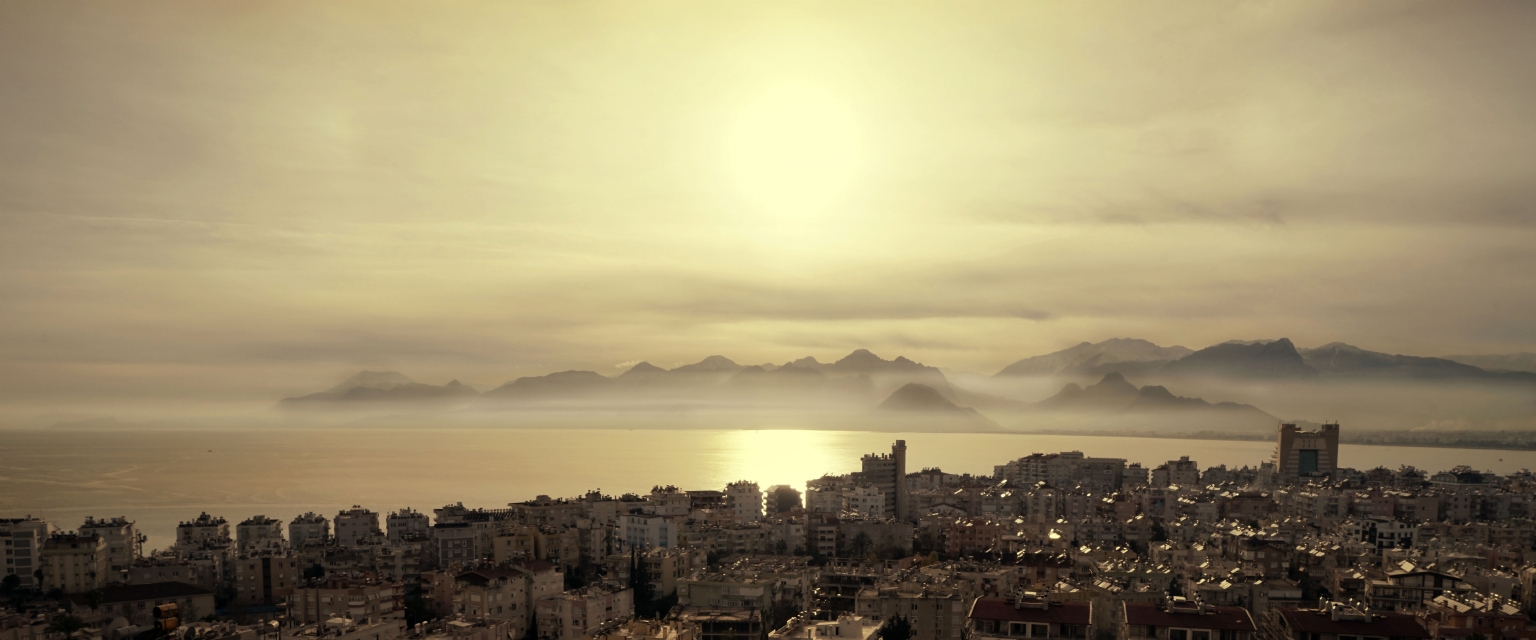 Farkl Bir Adan Antalya