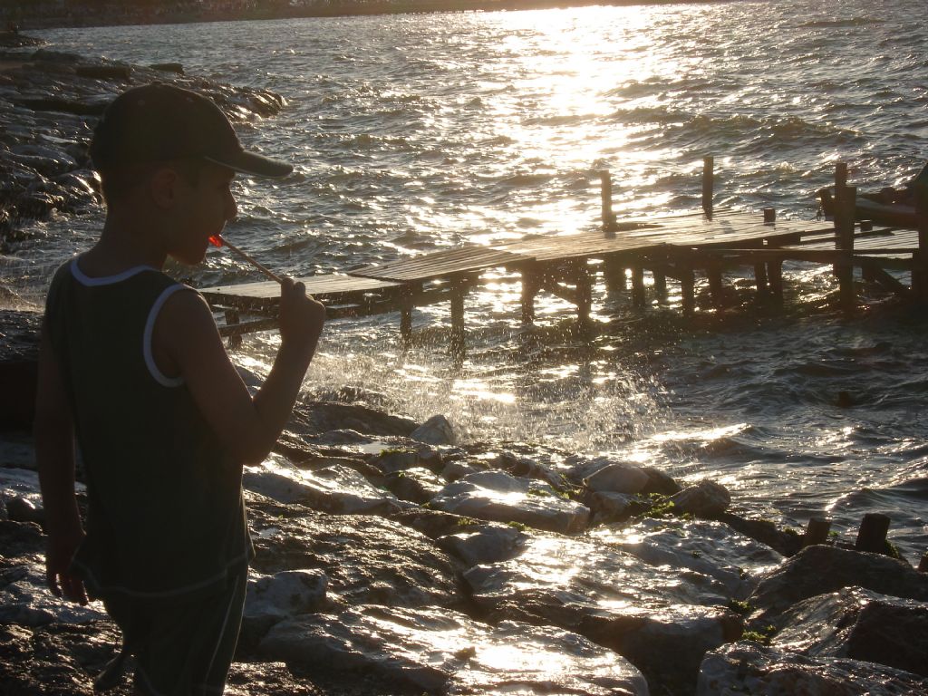 DALGALI DENZ VE OLUM