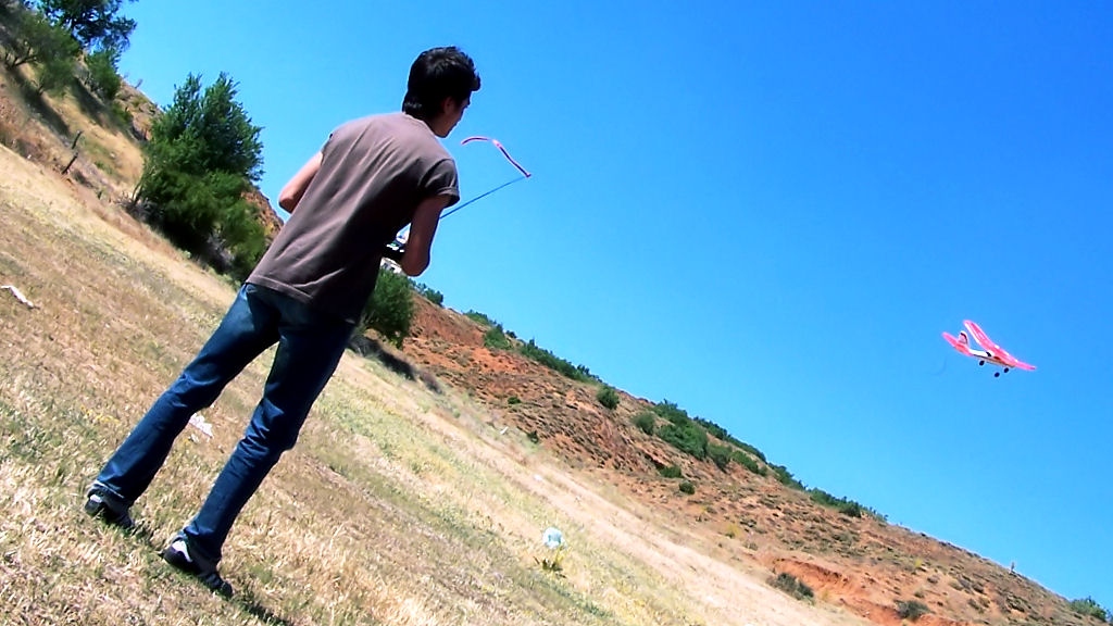 Tan�mlanm�� U�an Cisim