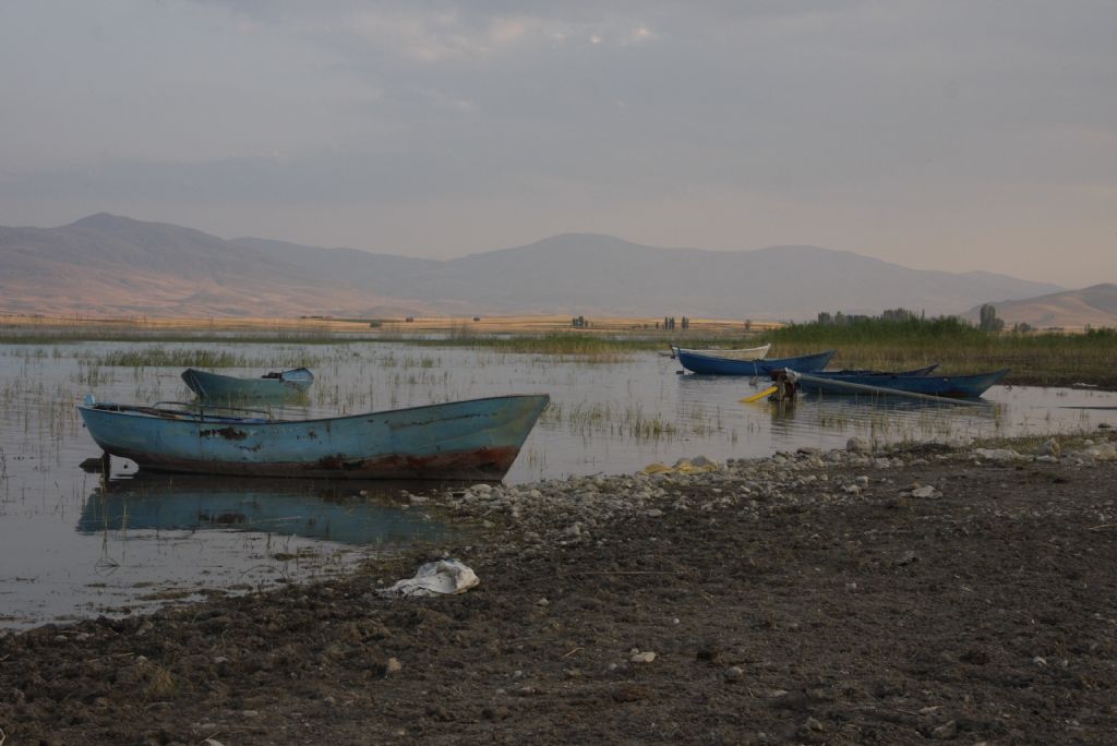 Burdur'da balk tekneleri