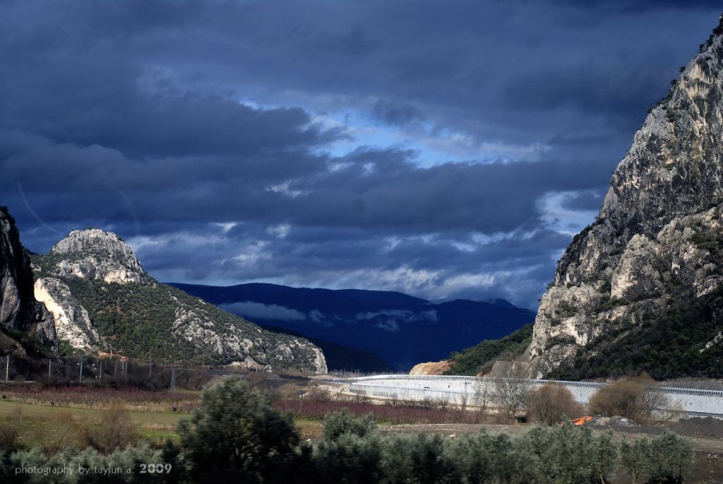 Dagdaki Yeillik Gkteki Gzellik.