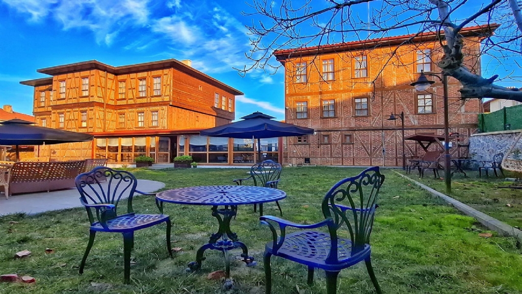 Ak�akocan�n Tarihi Konaklar�