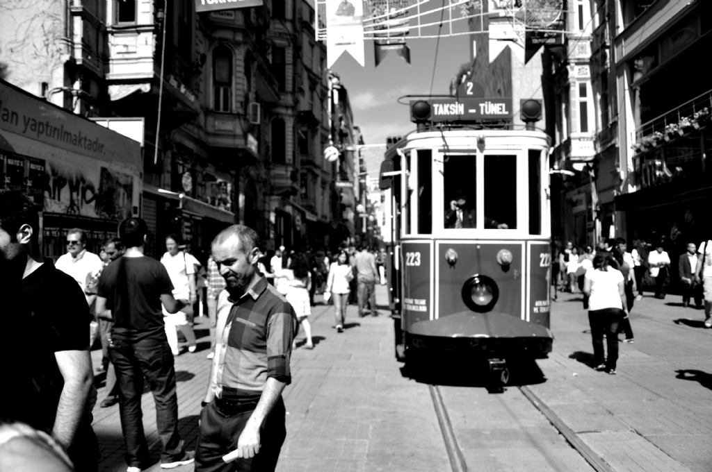 binip gitsek bu kalabal�ktan uzaklara