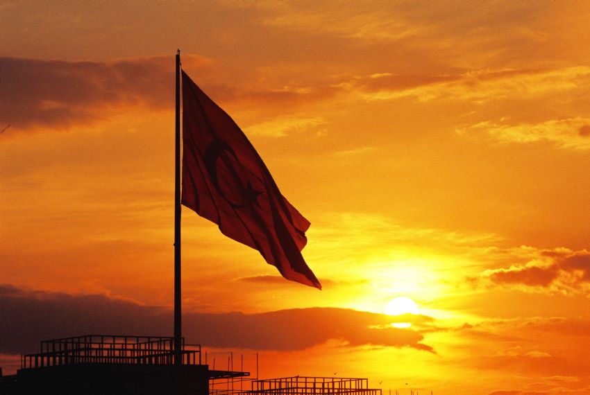 ey mavi gklerin kzl ss...