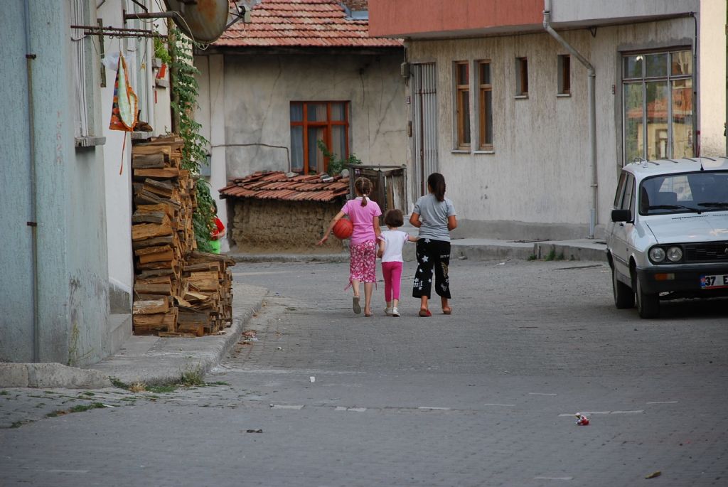 hayattr sokak taradaki ocuklar iin...