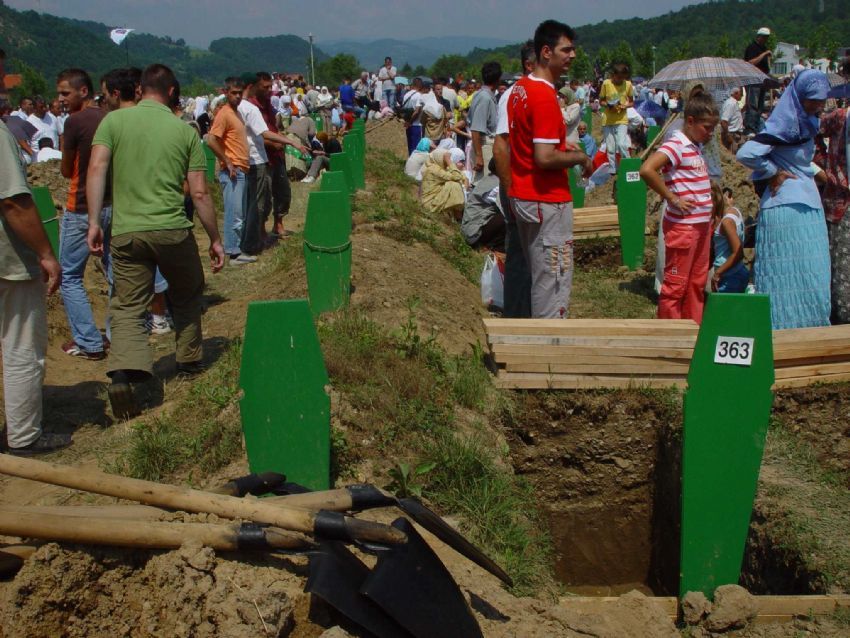 Srebrenica Katliam Yldnm/Bosna