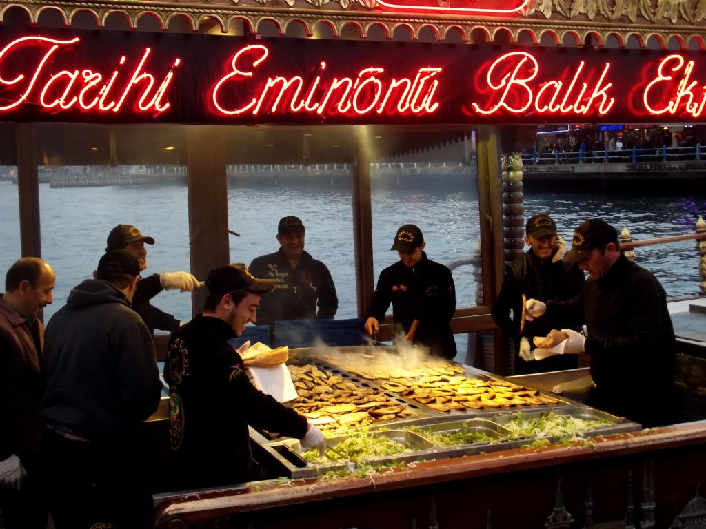 Ne�eli bal�k��lar