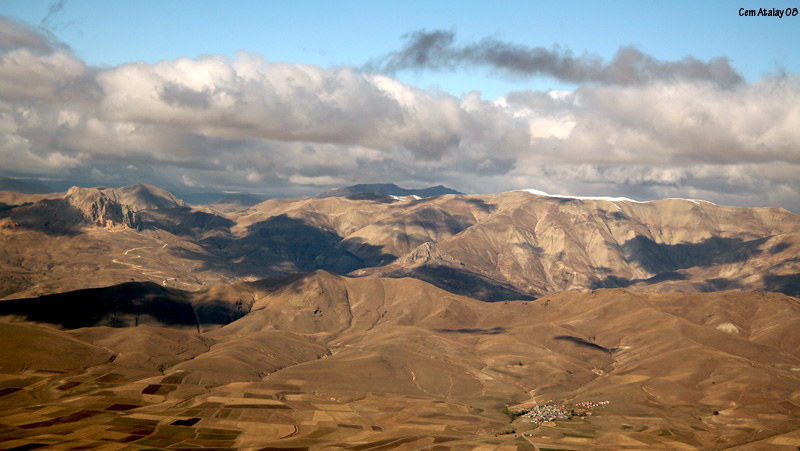 Orda bir ky var uzakta 