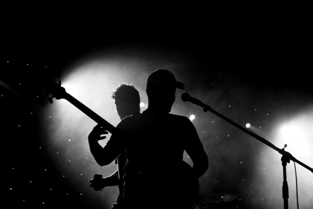 I��klar�n Alt�nda