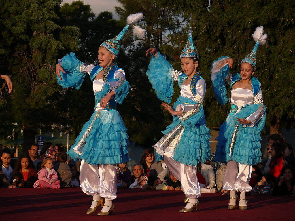 Ya�as�n 23 Nisan !