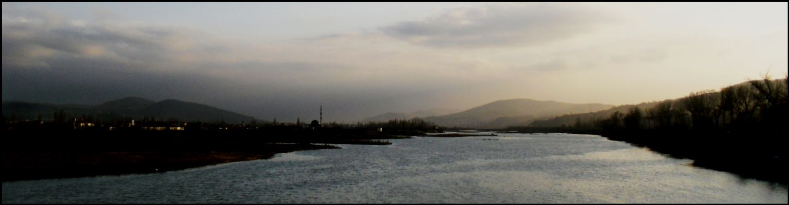 Zonguldak iinden akan bir dere