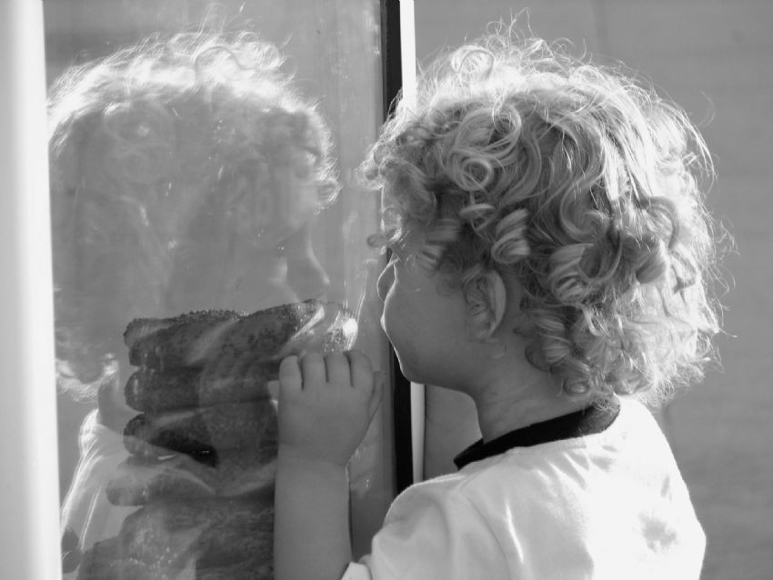 mat bir ayna mat bir pencere a�t�m kendime