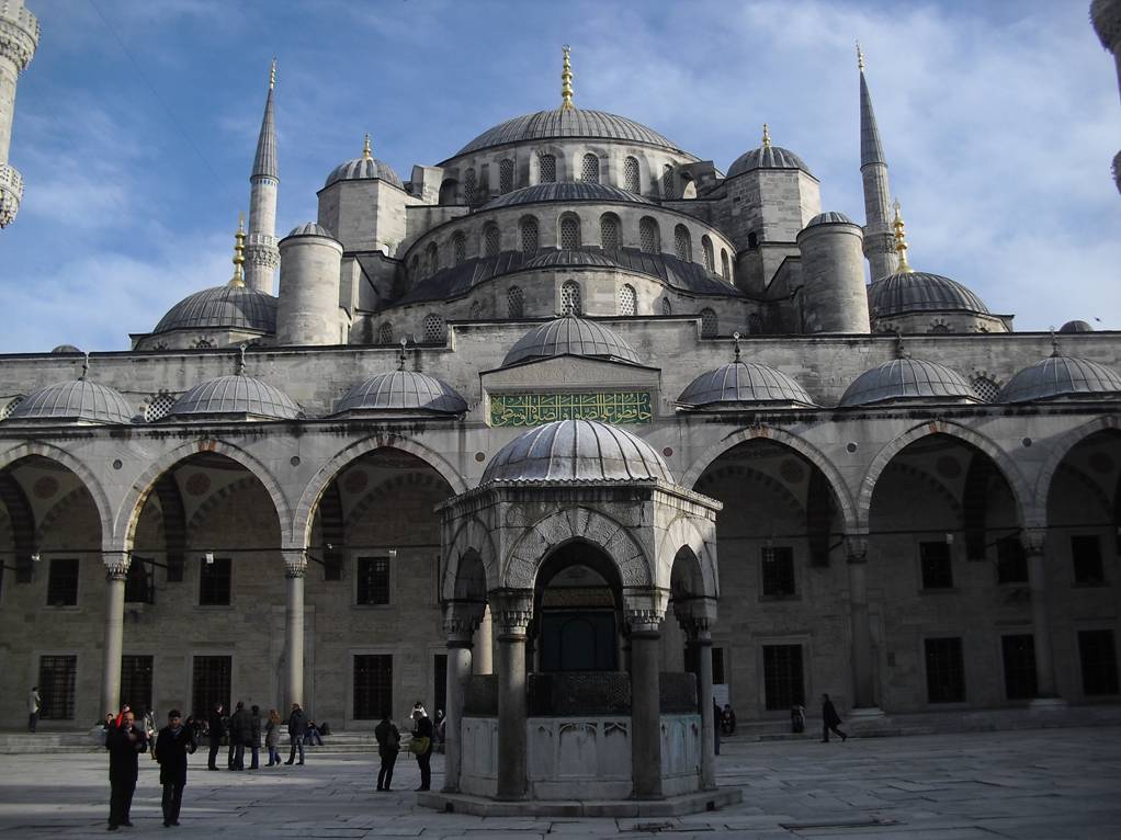 Sultan Ahmet Camii Avlusu