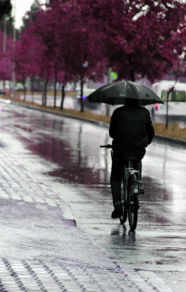 Yamurdan Korkmam Ama