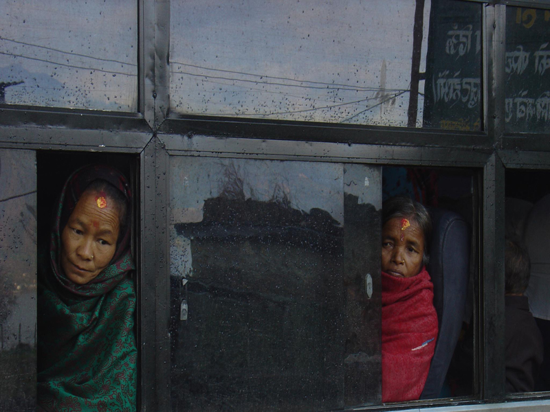    nepal pokhara'da kadnlar