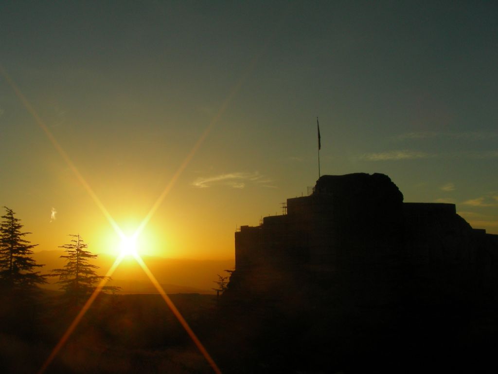 harput'ta sabah oluyor.