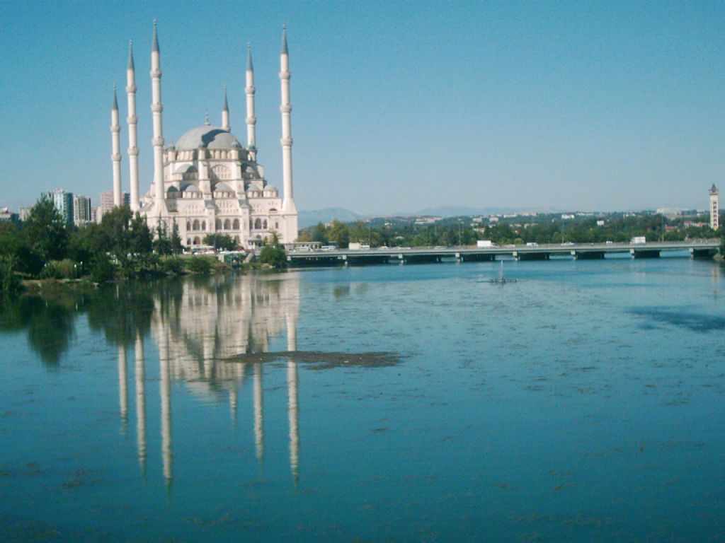 ADANA SABANCI MERKEZ CAM-2