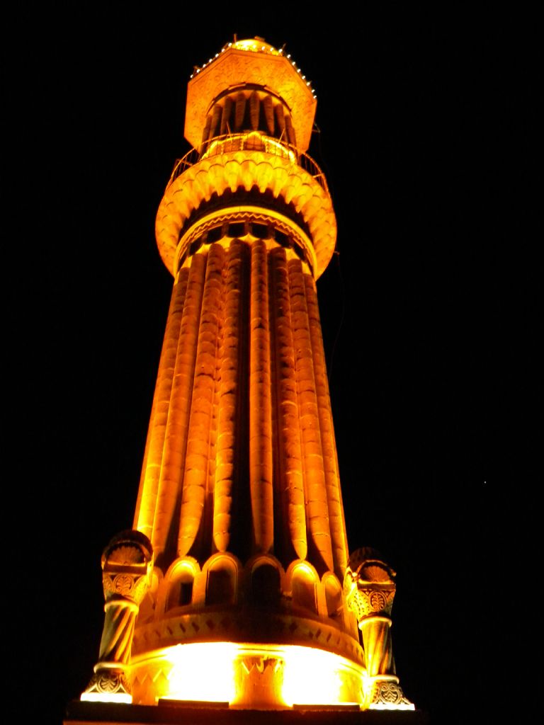 Mardin �ehidiye Camii Minaresi.