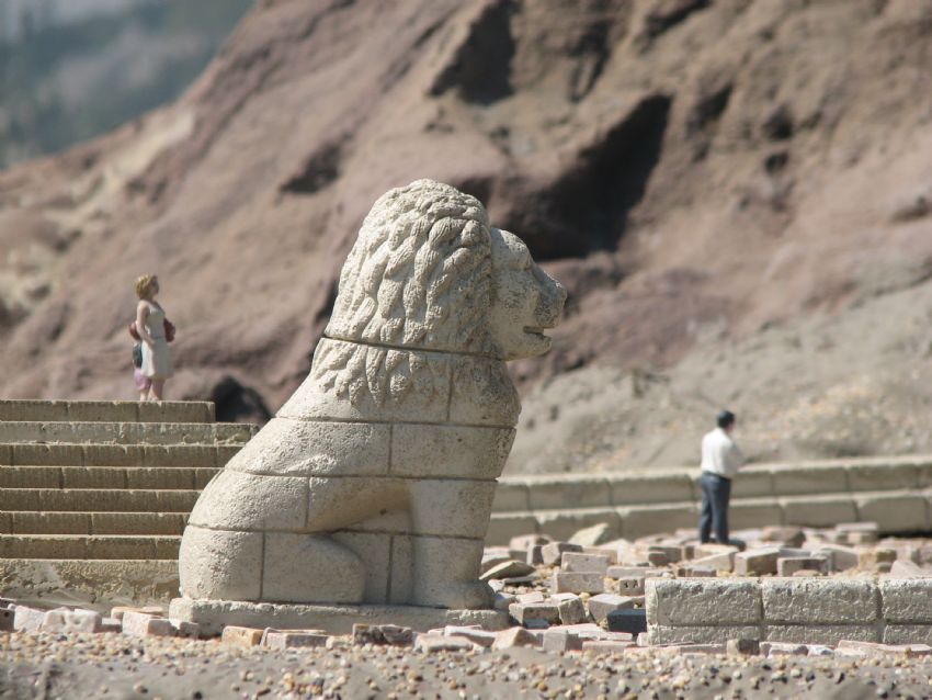 Nemrut da�� kal�nt�lar�