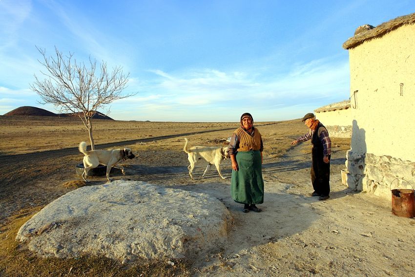 MEKE'DE MSAFR KARILAMA...