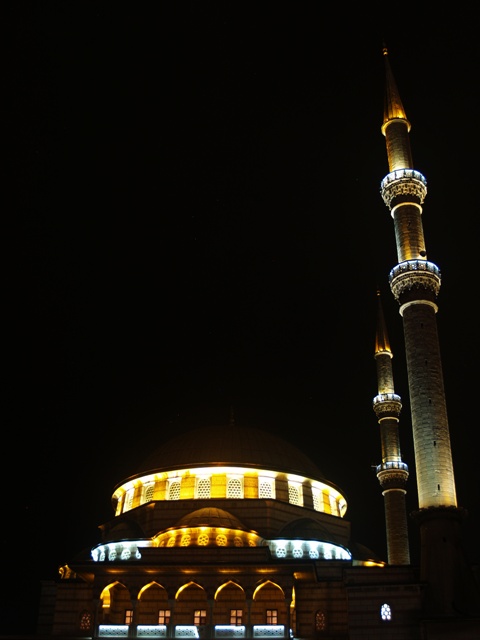 m.. ilahyat fakltesi camii