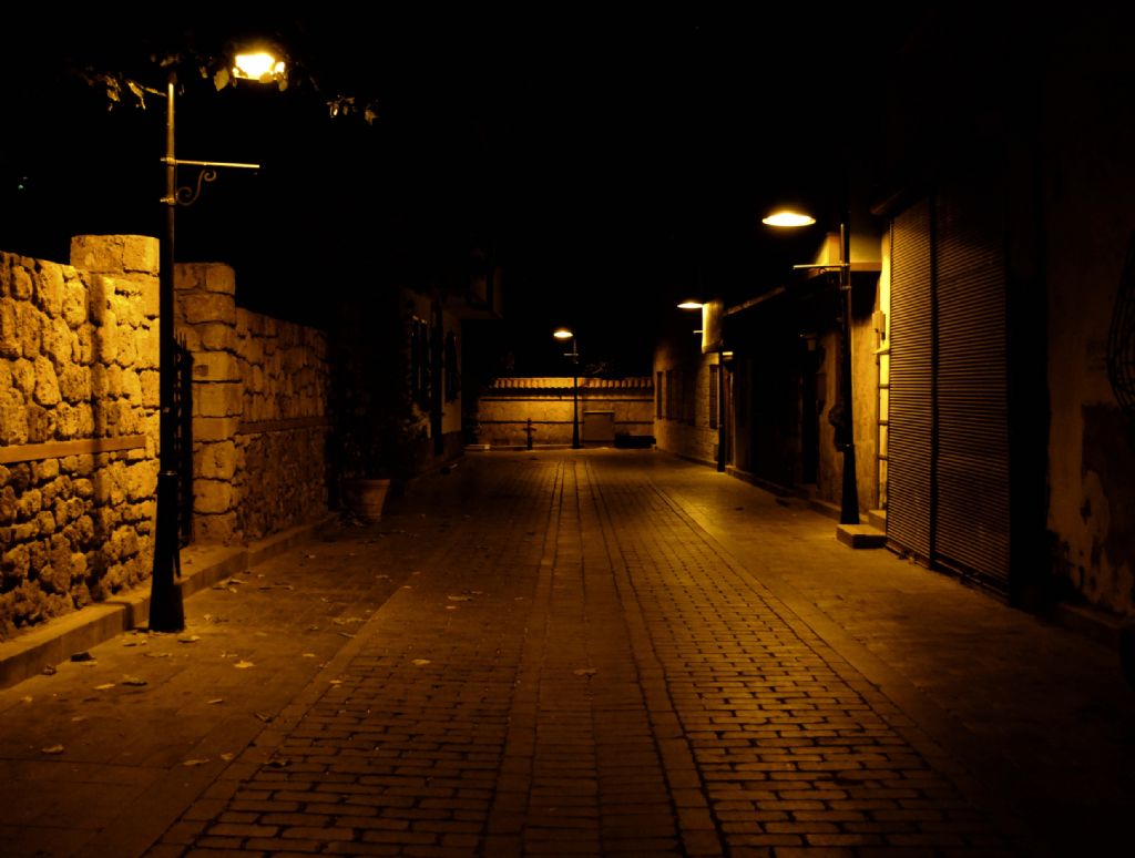 tek davetimdir yayor olmak..