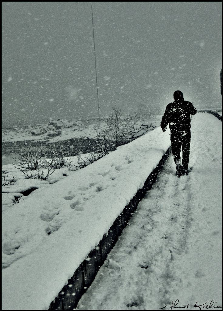 Karla Birlikte Gelen �nsan Manzaralar�