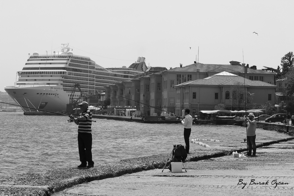 �ki farkl� d�nya..