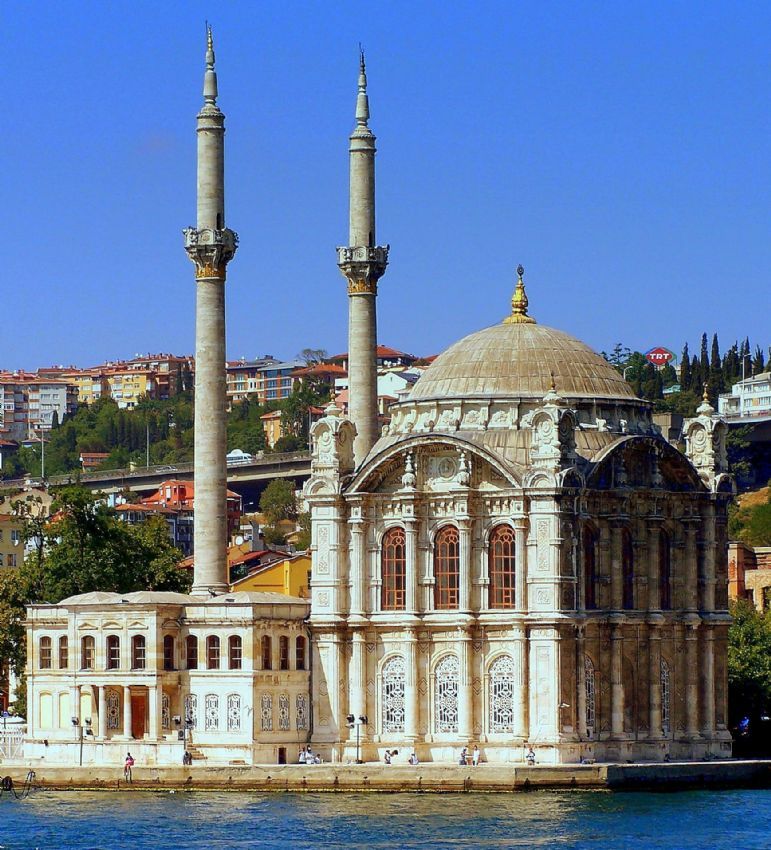 Ortaky Camii