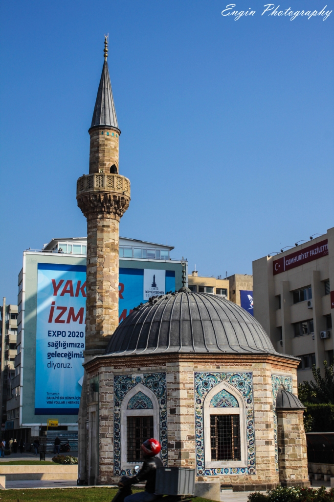 Tarihi Konak Camii