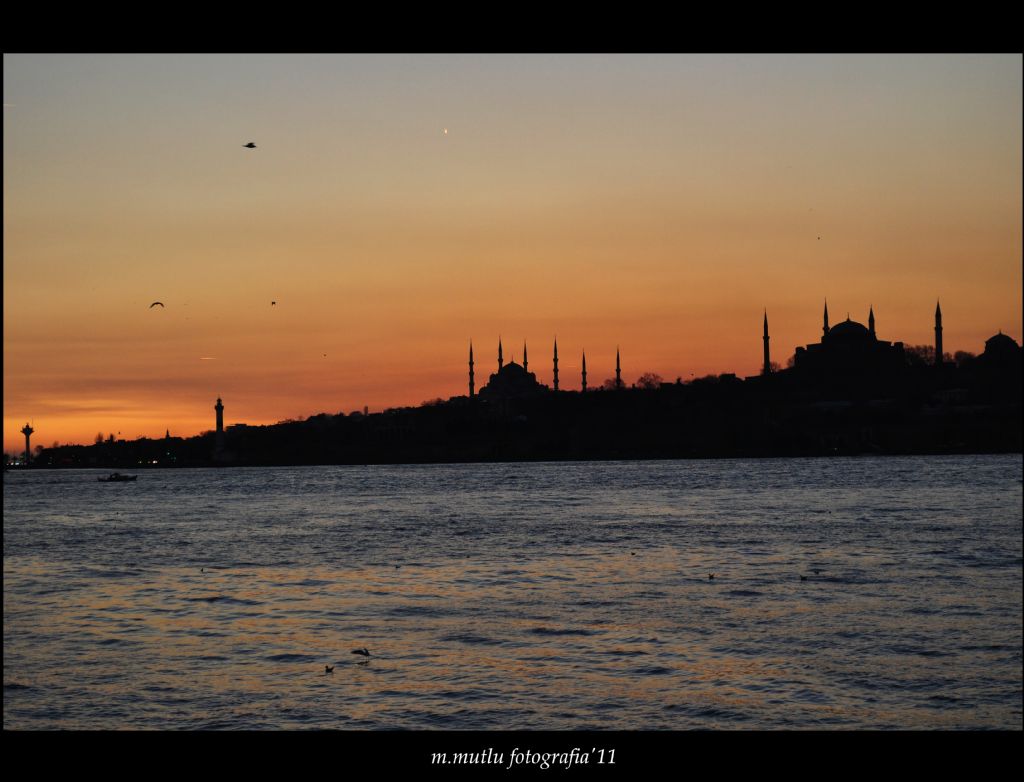 STANBUL'u dinliyorum objektifim ak...