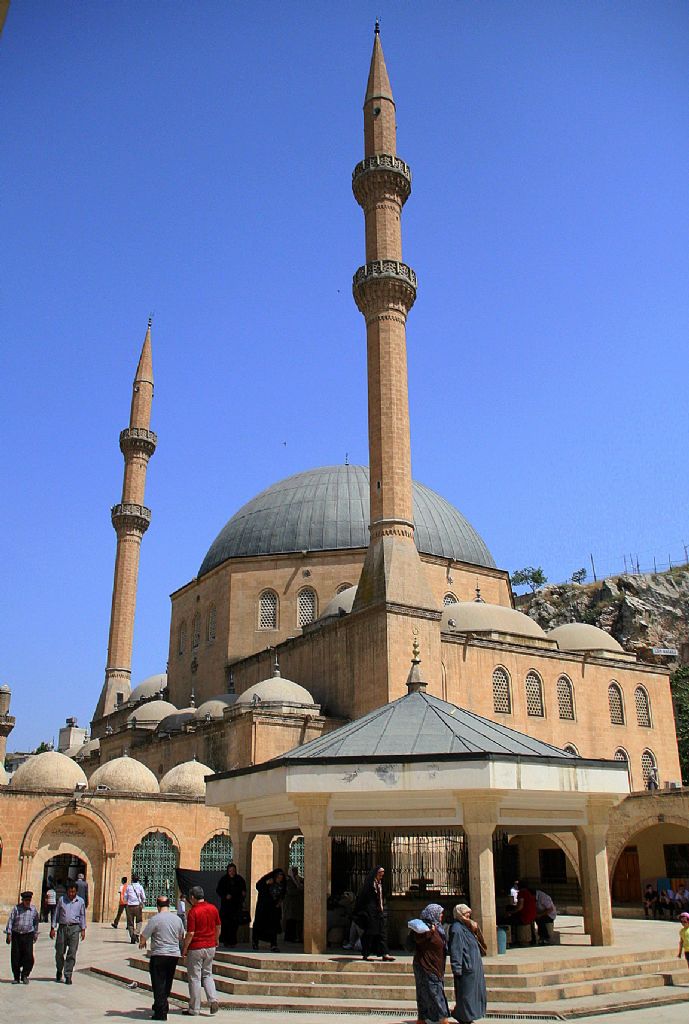 Dergah Camii