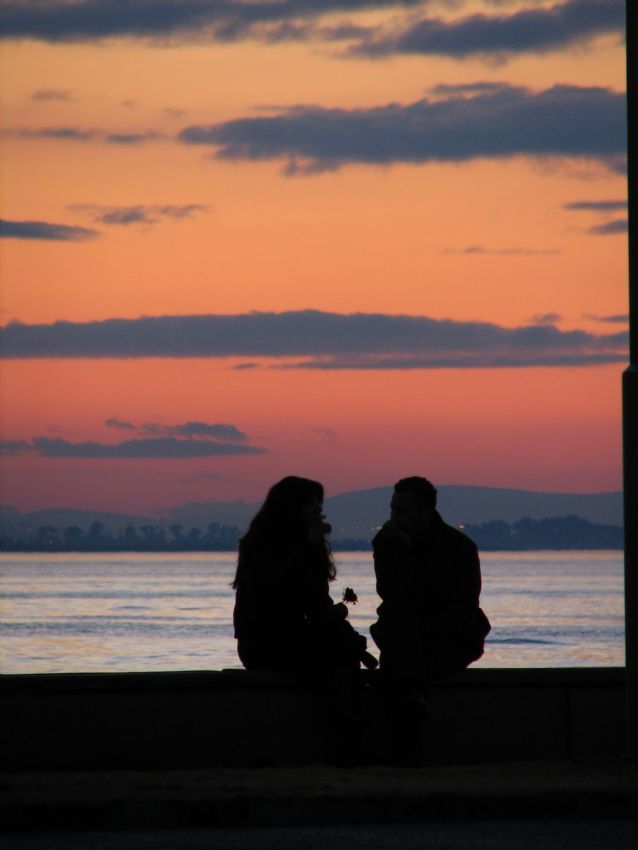 Kzl bir zmir aksam ve krmz gl