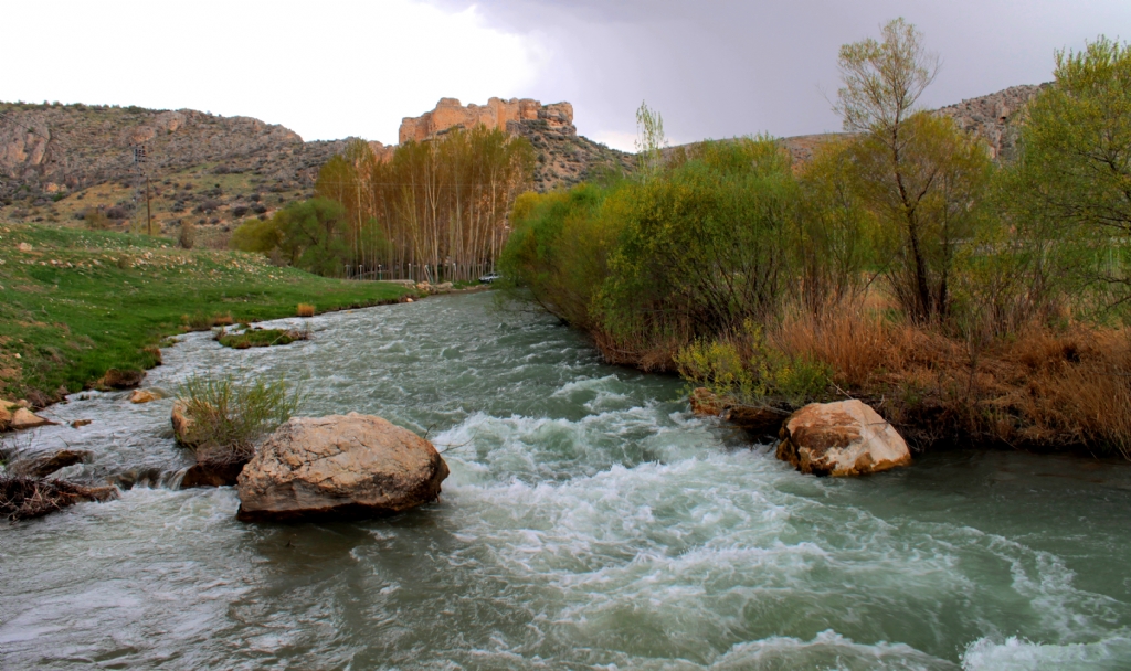 Af�in Hurman �ay� ve Kalesi