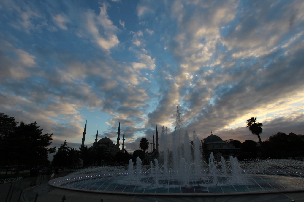 Bulutlar Altndaki Sultanahmet