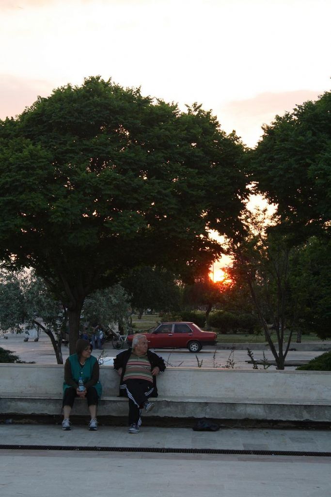 g�nbat�mda 2 yol arkada��...