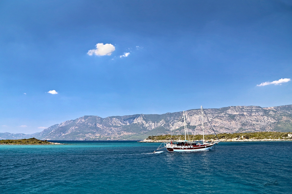 G�kova K�rfezi Manzaras� - Bir yerde bir g�kte bey