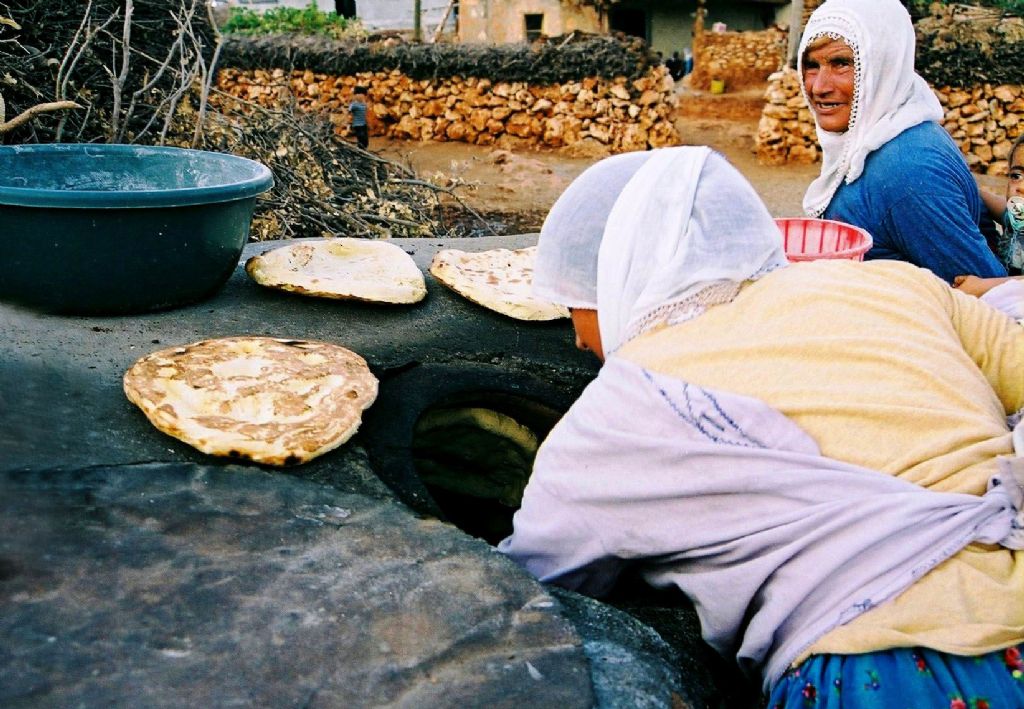 ekmei tatan karmak