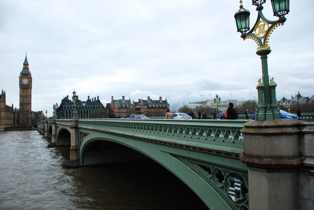 Big Ben ve Thames Nehri