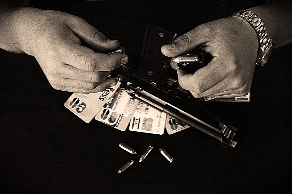 kredi kartlar intihar ettiriyor... !