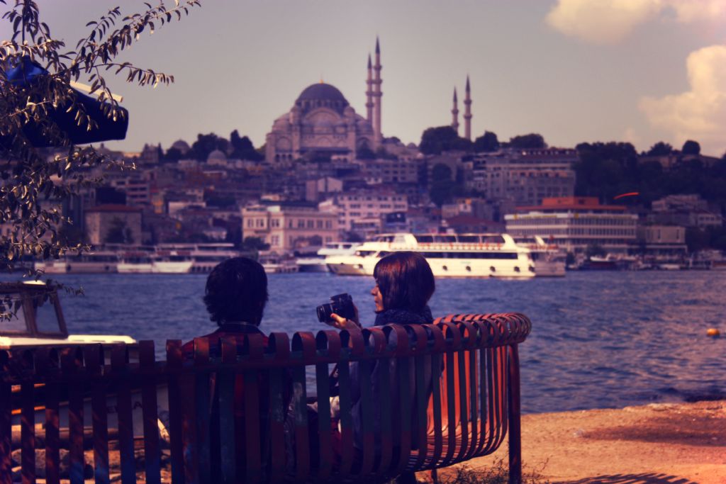 �stanbul A��k Ediyor