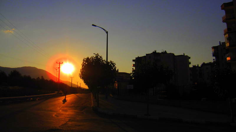 Yeni�ehirde g�n batarken