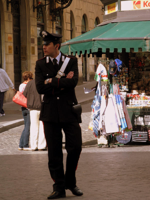 POLICEMAN 