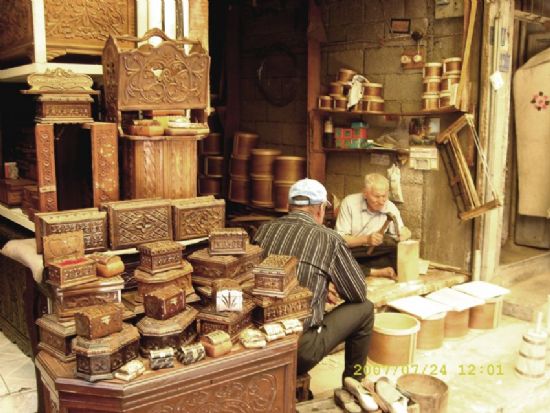 Ahaba Hayat Verenler