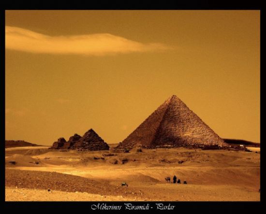 Msr 10... Mikerinos Piramidi...