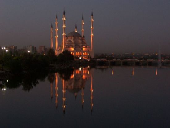 Merkez Cami Yansma Adana