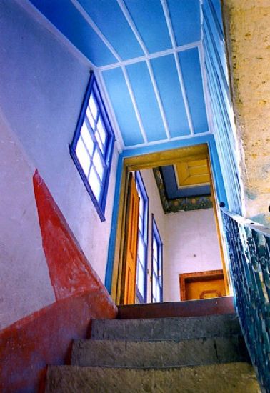 (mavilim) Cansever Kona