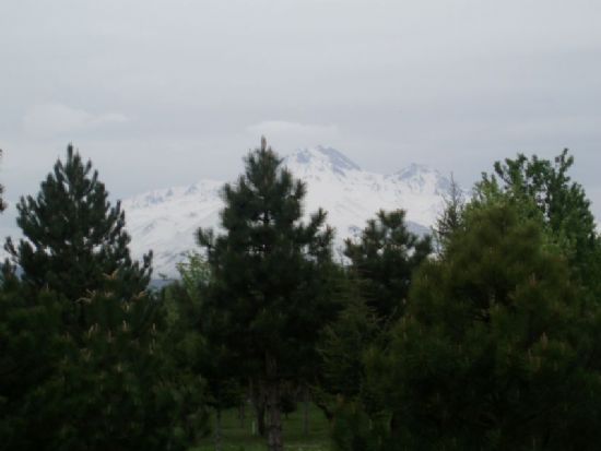 Erciyese Okul Bahesinden Bir Bak