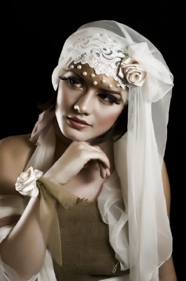 Ak Gelinlik - Portreler Serisi